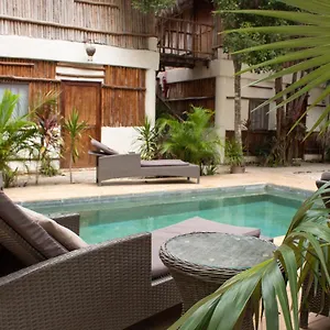 oten-tulum-hotel.quintano-roohotels.com/