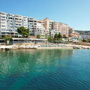 4* Hotel Oceanic Overview